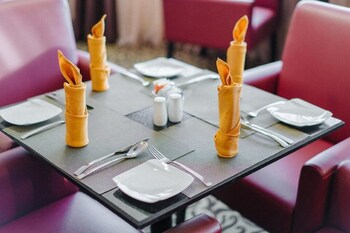 Raia Hotel & Convention Centre Terengganu,Kampung Telaga Batin>>Kuala Terengganu,4 star