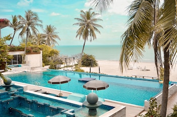 dhevan dara beach villa