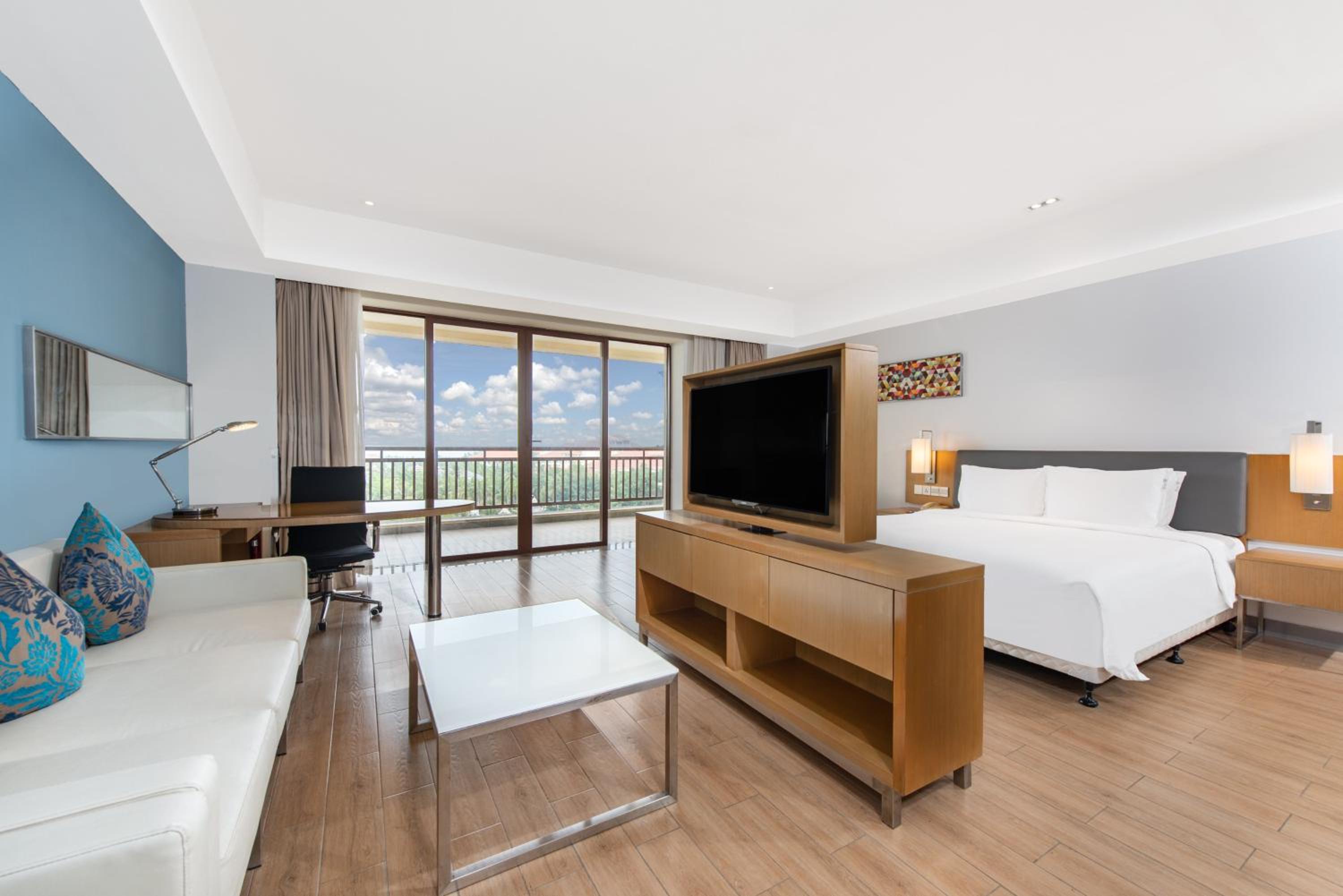 holiday inn express haikou west coast by ihg