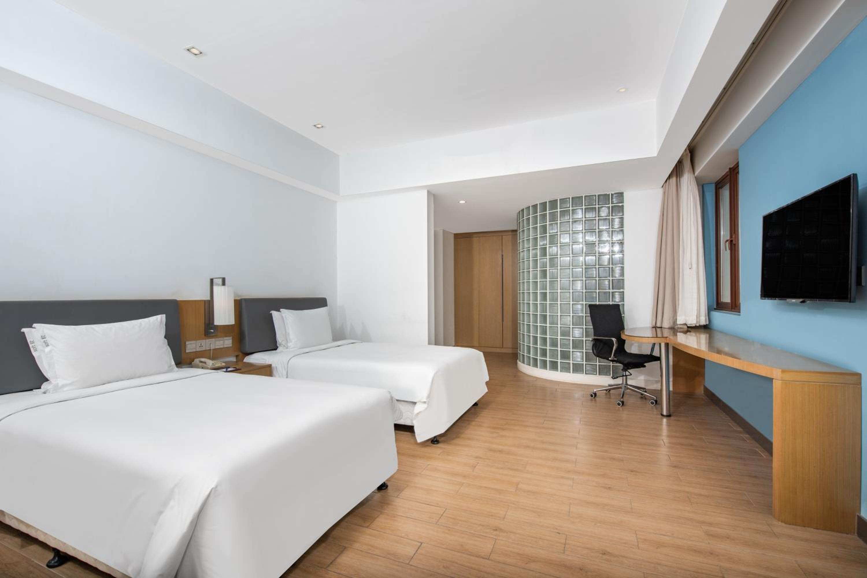 holiday inn express haikou west coast by ihg