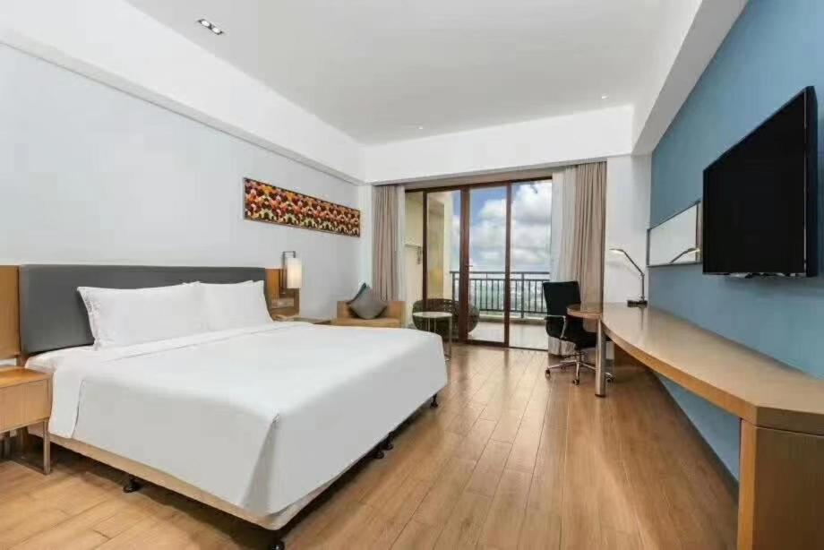 holiday inn express haikou west coast by ihg