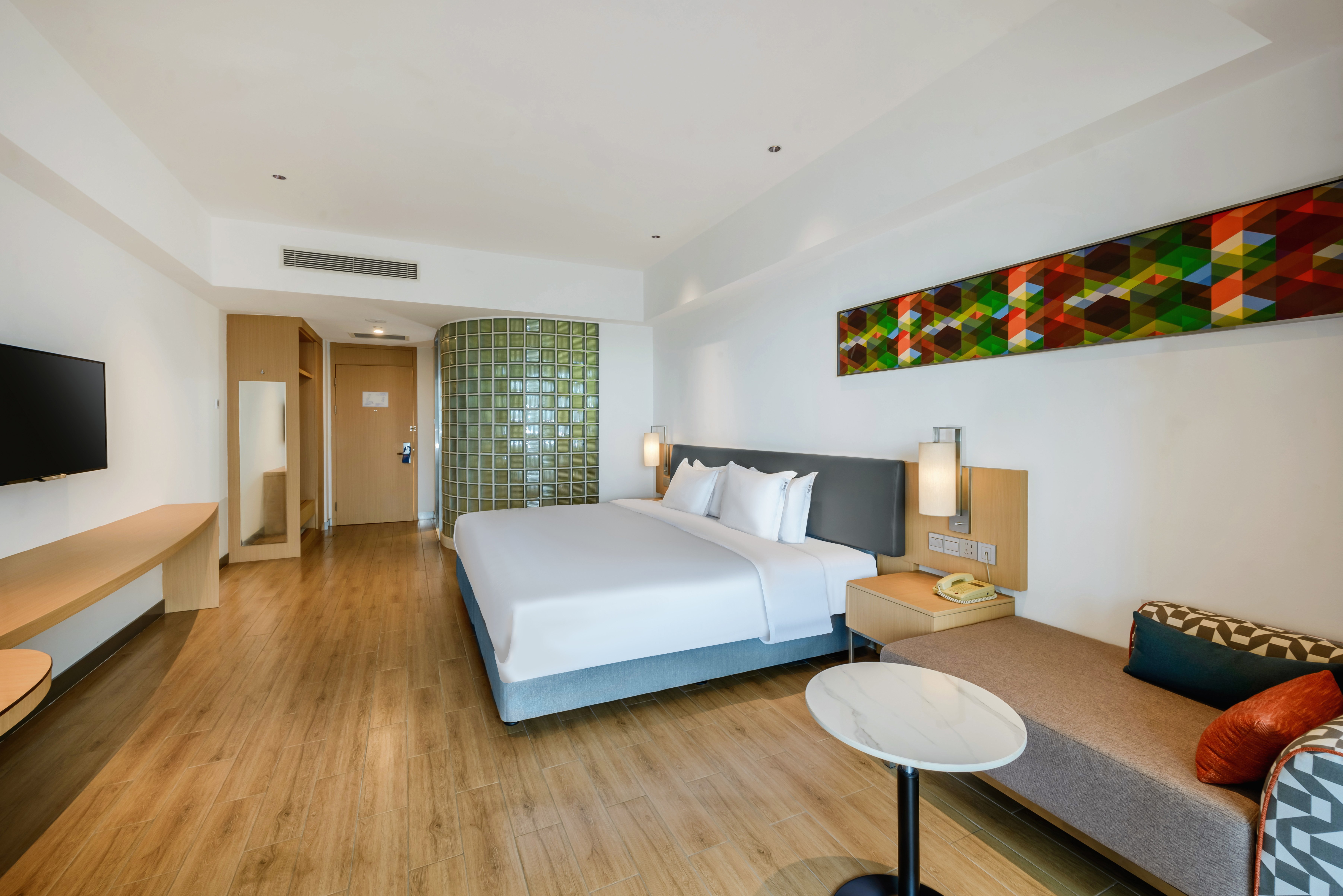 holiday inn express haikou west coast by ihg