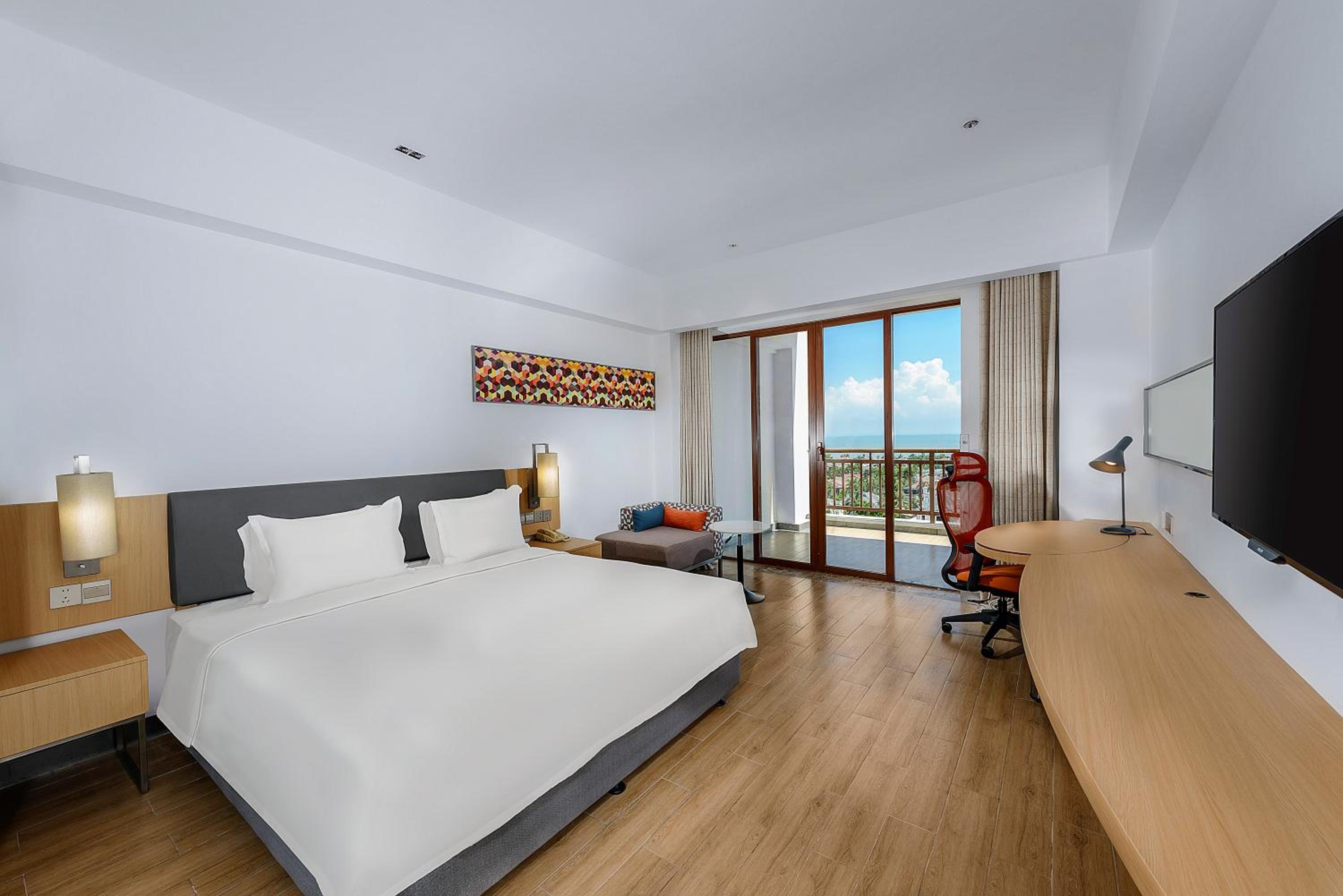 holiday inn express haikou west coast by ihg