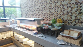 holiday inn express haikou west coast by ihg