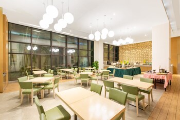 holiday inn express haikou west coast by ihg
