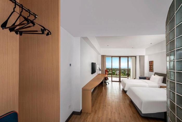 holiday inn express haikou west coast by ihg