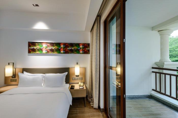 holiday inn express haikou west coast by ihg