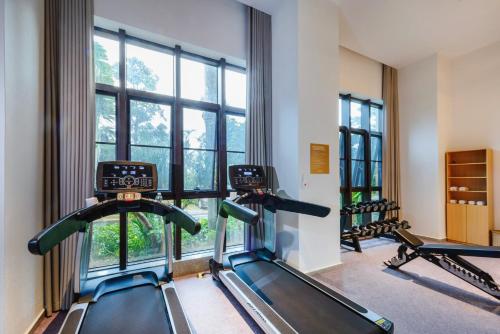 holiday inn express haikou west coast by ihg