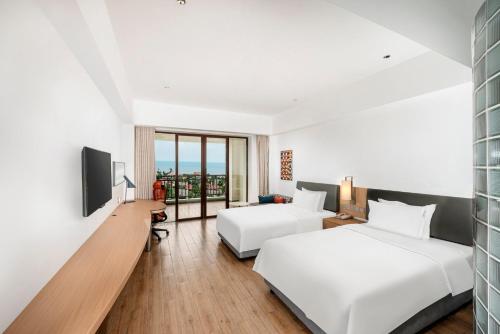 holiday inn express haikou west coast by ihg