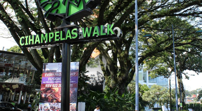 townhouse oak cihampelas near ciwalk formerly promenade hotel