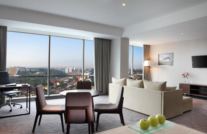 crowne plaza bandung by ihg