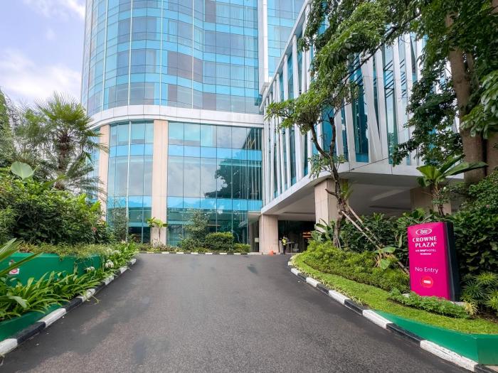 crowne plaza bandung by ihg