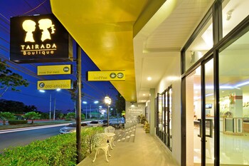 tairada boutique hotel x staylah