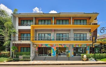 tairada boutique hotel x staylah