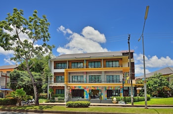 tairada boutique hotel x staylah