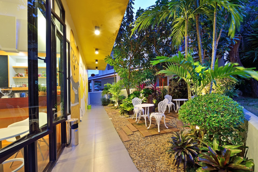 tairada boutique hotel x staylah