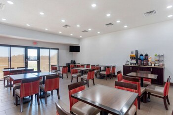 Comfort Inn And Suites,Cave City>>Bowling Green,2.5 star