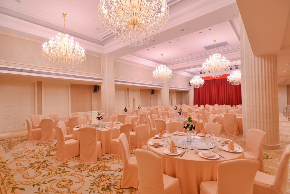 urban island hotel shanghai