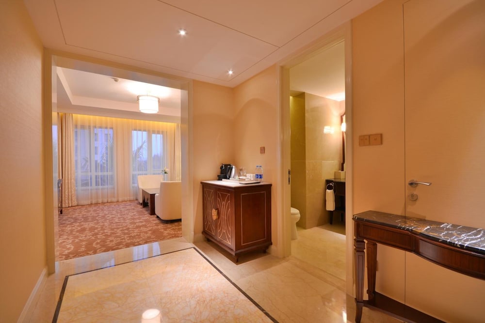 urban island hotel shanghai