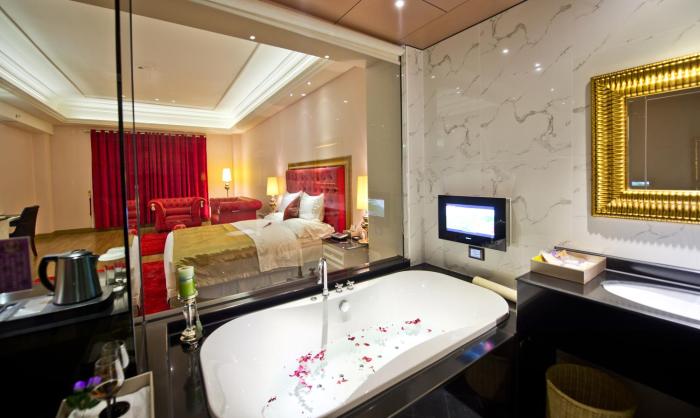 the royal pinnacle hotel