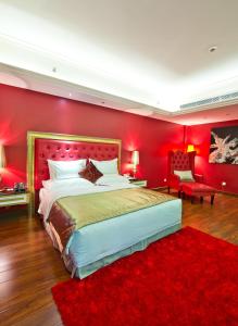 the royal pinnacle hotel