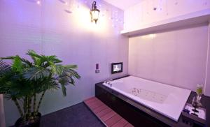 the royal pinnacle hotel