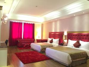 the royal pinnacle hotel