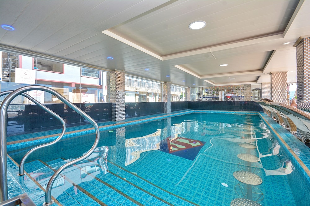 diamond water edge resort