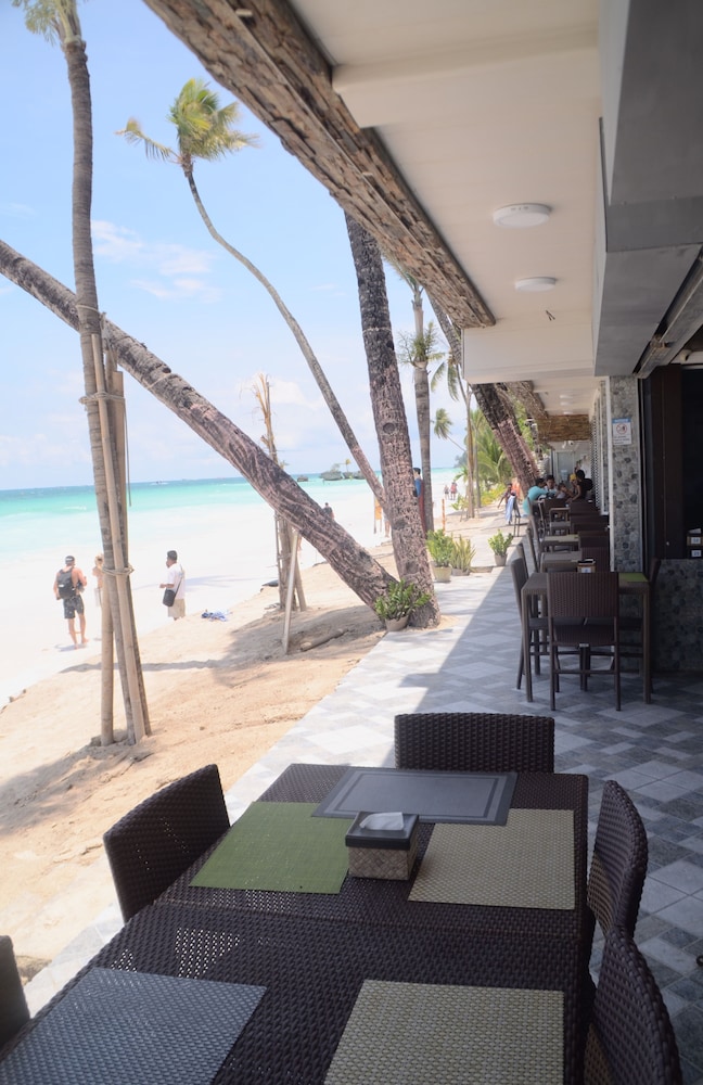 diamond water edge resort