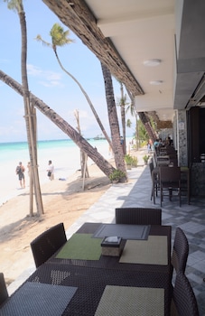 diamond water edge resort