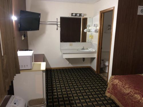 Big 12 Motel,Custer County>>Broken Bow,2 star