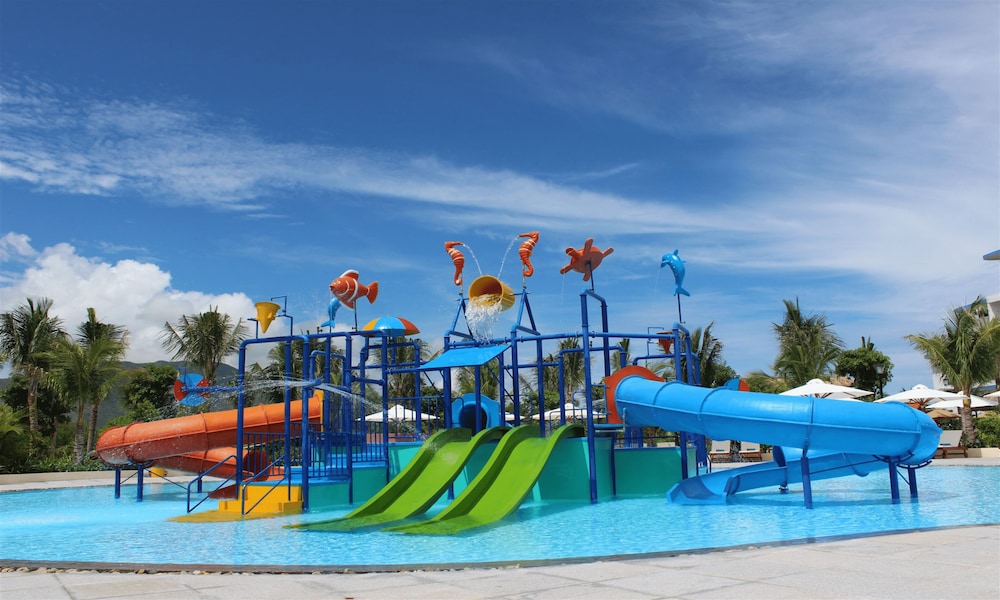 cam ranh riviera beach resort and spa
