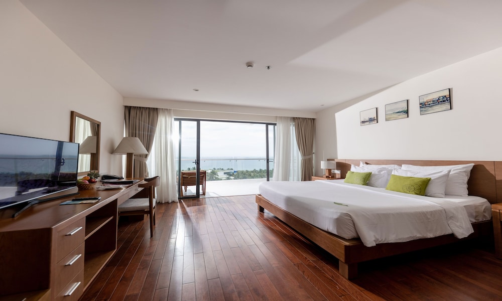 cam ranh riviera beach resort and spa