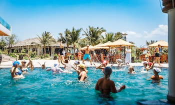 cam ranh riviera beach resort and spa