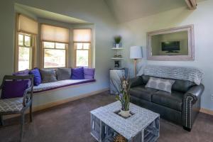 apple orchard inn