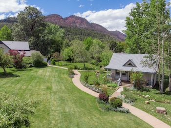 apple orchard inn