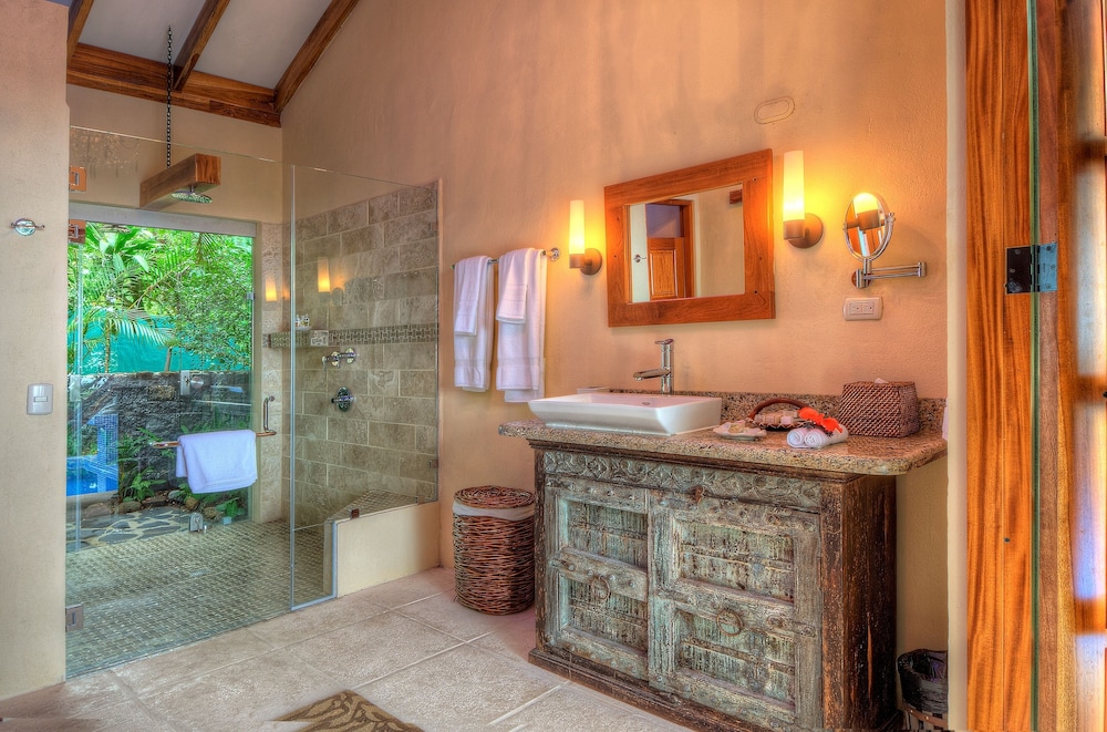 hotel casa chameleon mal pais adults only