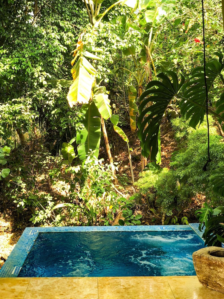 hotel casa chameleon mal pais adults only