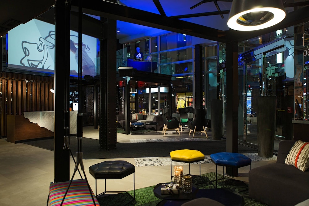 renaissance montreal downtown hotel