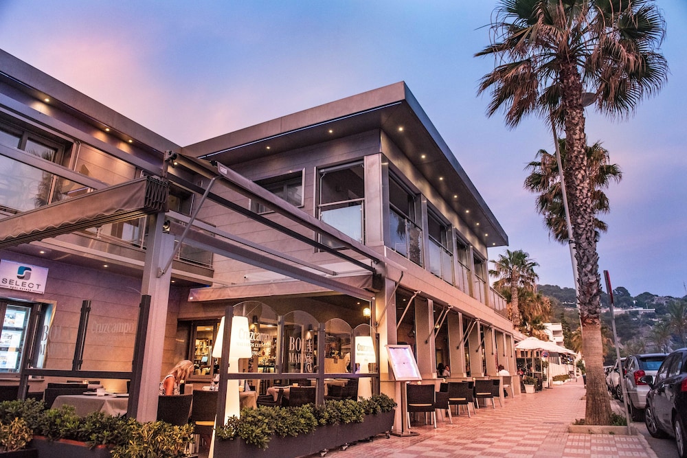 h boutique la caleta bay