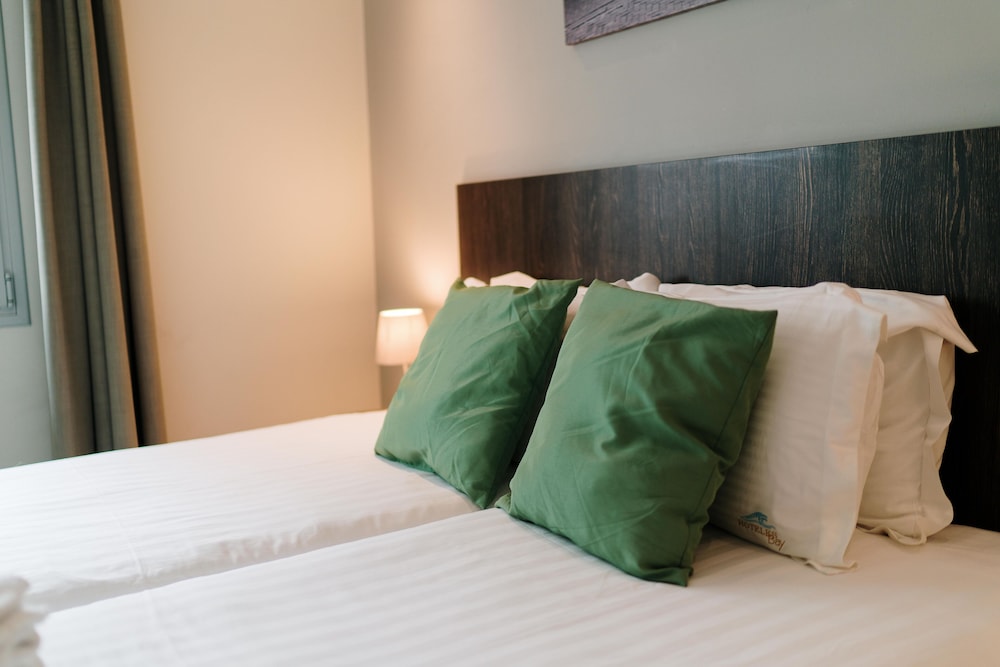 h boutique la caleta bay