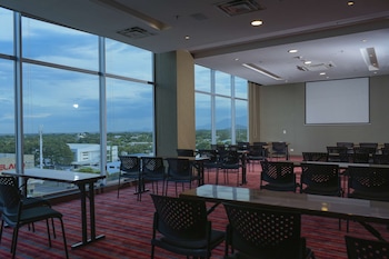 hampton by hilton valledupar
