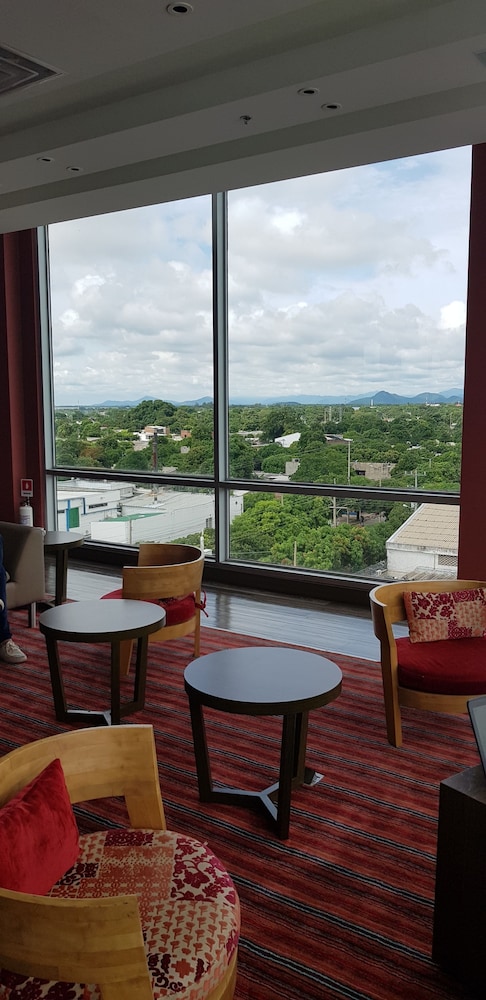 hampton by hilton valledupar