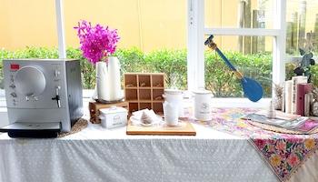 chill house nai yang beach