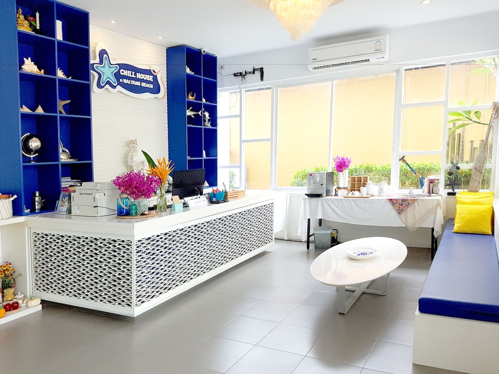 chill house nai yang beach