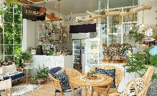 chill house nai yang beach