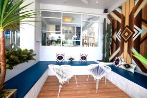 chill house nai yang beach