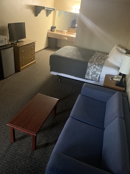 smokey point motor inn