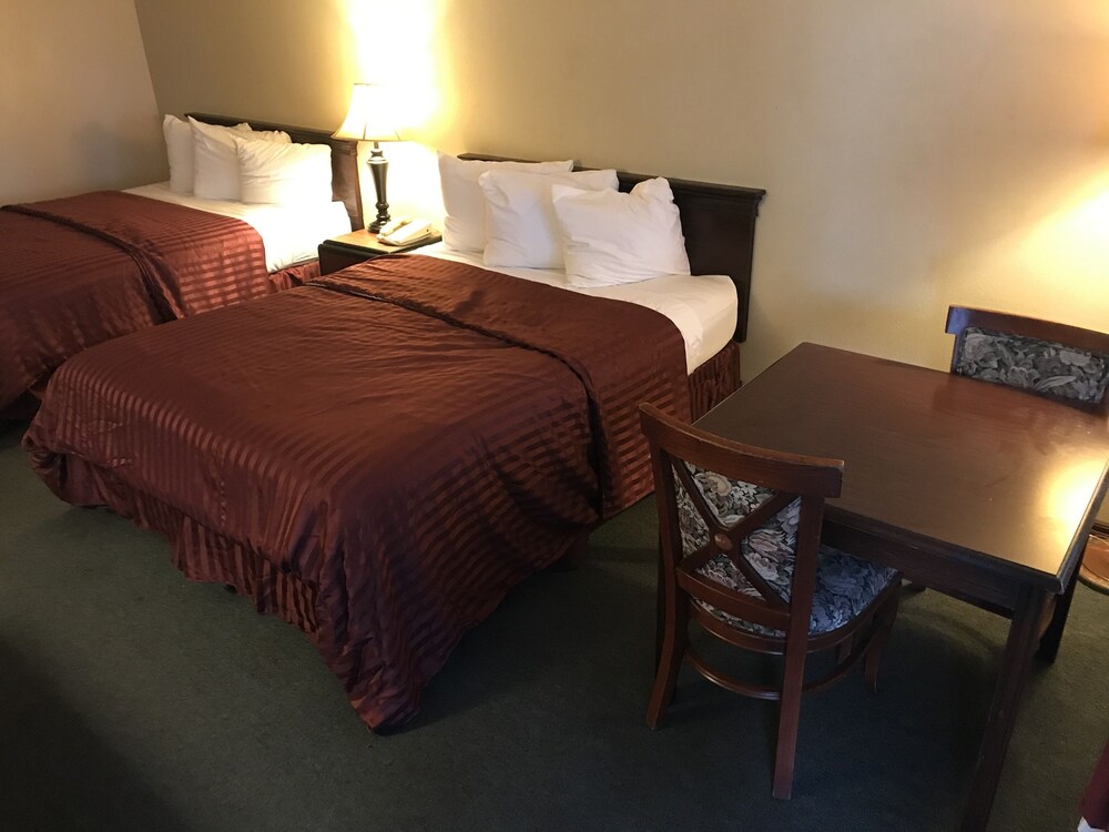 smokey point motor inn