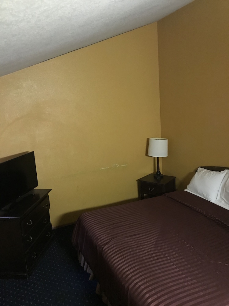 smokey point motor inn